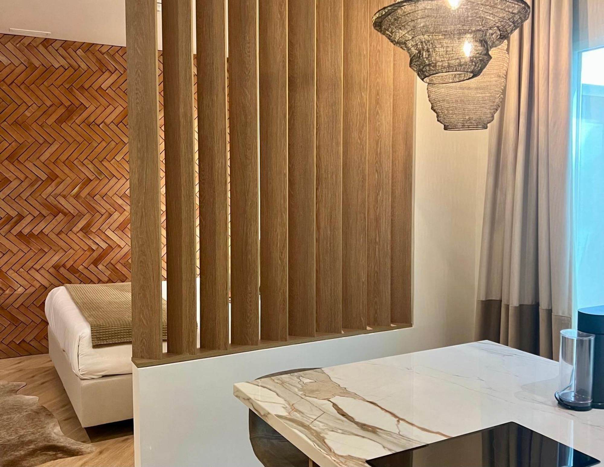 Hotel Comfy 5*