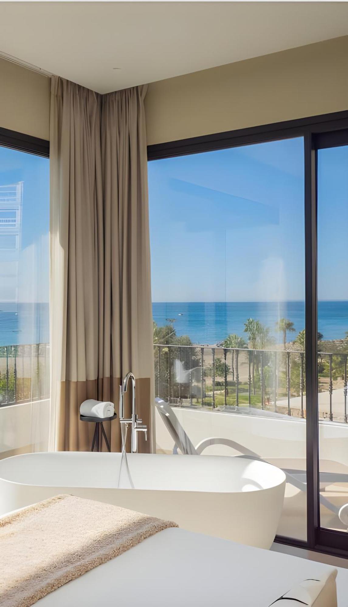 Comfy Hotel 5*